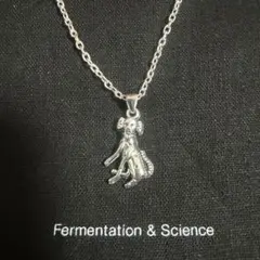331.犬 アンティークシルバー ネックレス アクセサリー ジュエリー 犬柄