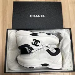 未使用 CHANEL スニーカー 2022