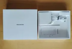 Rakuten Mini 楽天ミニ 箱と付属品 充電器、充電ケーブル、イアホン他