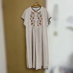花柄刺繍 半袖シャツワンピース ベージュ　サイズM