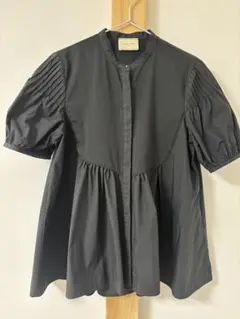 UNITED ARROWS ピンタック　ブラウス　ブラック 半袖