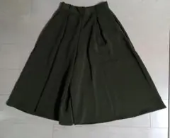 GU ガウチョパンツ カーキ ダークグリーン S 美品 オフィス 仕事 オリーブ