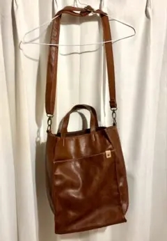 【新品未使用】ショルダーバッグ　ブラウン　【大容量】
