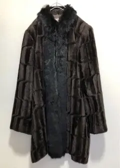 レトロ ブラウン 波型のフェイクファーコート 古着
