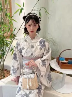 Item thumbnail for item 60437590-a1b1-4ae1-9c04-706e2f91472b