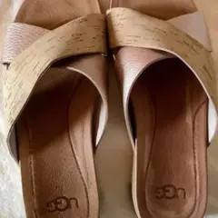 UGG アグ 23 KARI ケリ スライドサンダル クロス コルク