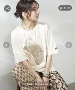 NUNIFE 箔プリント　Tシャツ