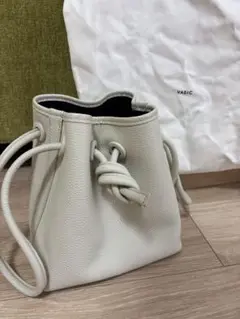 バジック ボンド　ミニ　ホワイト