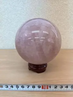 ローズクォーツ 丸玉 約1900g 約110mm 木製台座付き