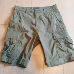levi's　ハーフパンツ　カーキ