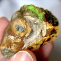 エッグオパール 原石 84.5ct 蛍光 遊色 エチオピアオパール オパール原石