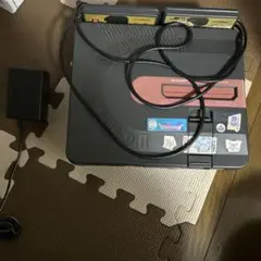 ツインファミコン本体とアダプター