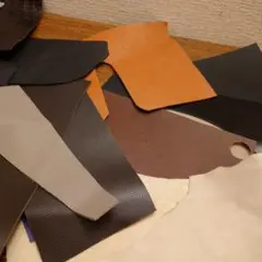 レザー　ハギレ　E 　牛革など
