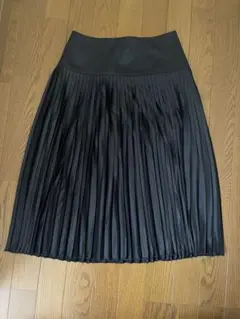 【新品未使用】Uniqlo U / プリーツミディスカート / ネイビー58cm