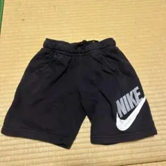 NIKE 黒 ハーフパンツ XS