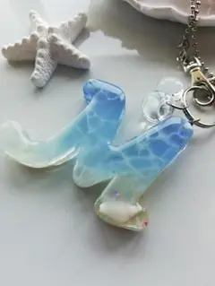 レジン海塗りイニシャルキーホルダー【М】