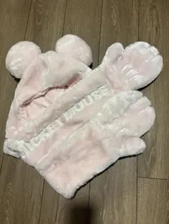 Item thumbnail for item 324ae27e-0d11-4118-8631-096140b1a80b