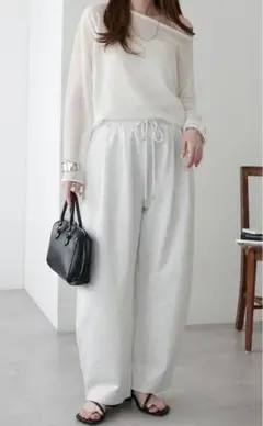 SALE❗️【新品】ディスコート　キレイメスウェットタックパンツ　Sサイズ