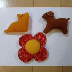 ディズニー ワールドファミリー プレイアロング おもちゃ ラトル 犬 猫 お花
