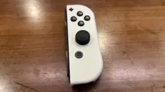 Nintendo Switch ホワイトコントローラー　R