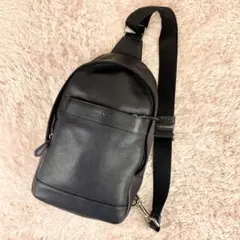 美品✨コーチ ボディバッグ ショルダーバッグ ロゴ型押し レザー ネイビー