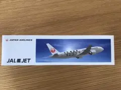 【非売品】ＪＡＬ嵐ＪＥＴ　２００分の１ミニュチュア新品・超レア Amazon | JAL 嵐JET モデルプレーン BOEING 777-200 1/200