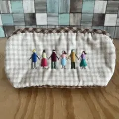 週末限定sale⭐︎ハンドメイド　刺繍ポーチ