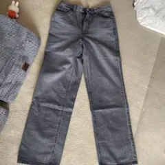 GU ハイライズストレートジーンズ　グレー　Sサイズ