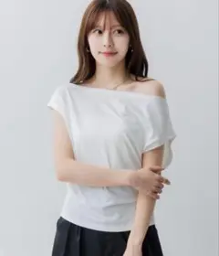 senee ワンショルダートップス ホワイト