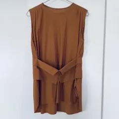 アダムエロペ ノースリーブトップス ブラウン