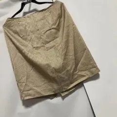 個性派　タイトスカート　畳み皺あり　キュプラ100%