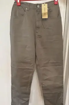 ブラウンストレッチパンツ
