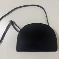 ショルダーバッグ ブラック