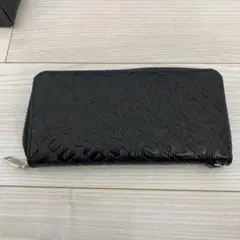 黒のレザー風二つ折り財布