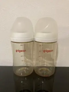 Pigeon プラスチック哺乳瓶 240ml 2本セット