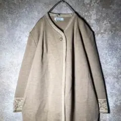 【ヴィンテージ】ラメの縁取り ベージュのカーディガン 古着 AS121