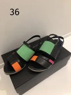 ユナイテッドヌード フラットサンダル