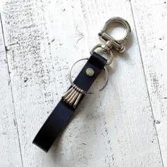 レザーキーホルダー　キーリング　ハンドメイド商品