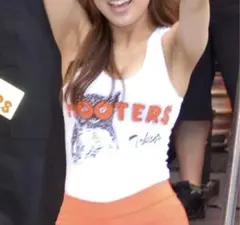 HOOTERS フーターズ 台北　タンクトップ　制服　コスプレ　taipei