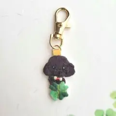 刺繍キーホルダー　ハンドメイド　トイプードル　208