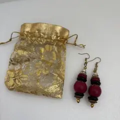 エスニックスタイル ピアス 赤　黒