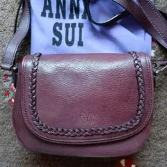 美品　ANNA SUI レザー ショルダーバッグ ワインレッド　編み込デザイン