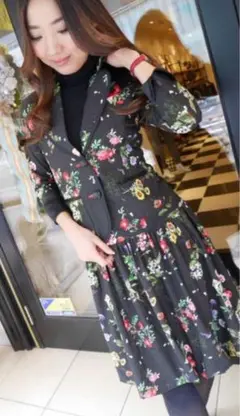 レジィーナロマンティコ★パイピング Aライン スカートスーツ 花柄 マルチカラー レジィーナロマンティコ☆パイピング Aライン スカートスーツ 花