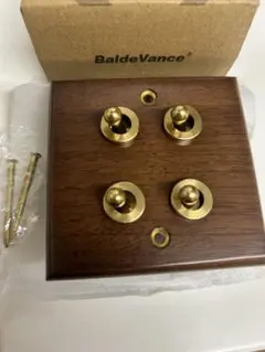 ☆新品未使用☆BaldeVance スイッチカバー ウォールナット