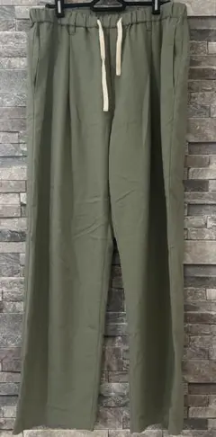 オリーブグリーン ワイドパンツ