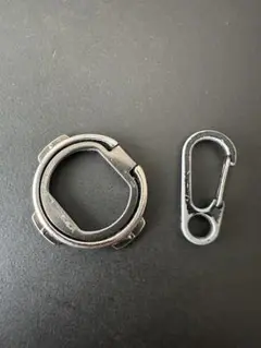 QUAD LOCK(クアッド ロック)スマートフォンリング カラビナ付属