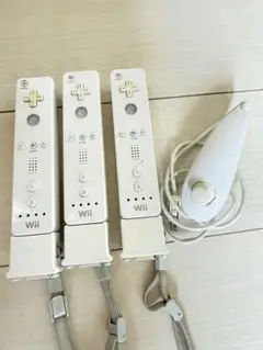 Wiiリモコン3本とヌンチャクセット
