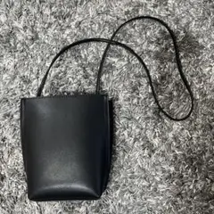 ショルダーバッグ　サコッシュ　クロスバッグ　黒