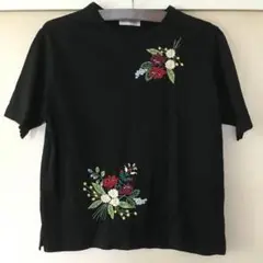 【Le Chatelard 】Tシャツ　花　刺繍