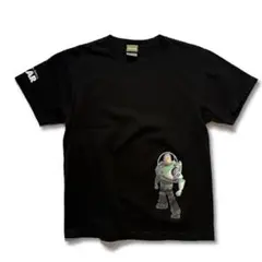TOYSTORY トイストーリー　バズ・ライトイヤー　ブラックTシャツ　Mサイズ